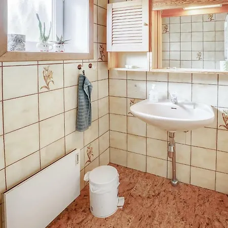 Four-bedroom Holiday In Casa de Férias Nordenbro Vesteregn