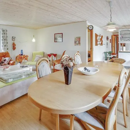 Four-bedroom Holiday In Casa de Férias *